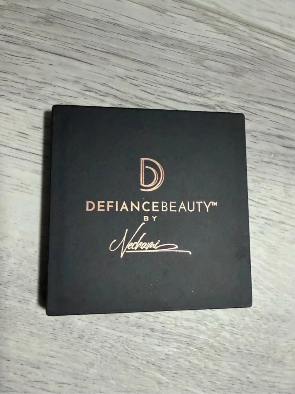 DefianceBeauty Satin Sovereign Bronzer - Brown